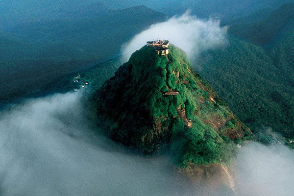 Adam's peak Hiking in Sri Lanka